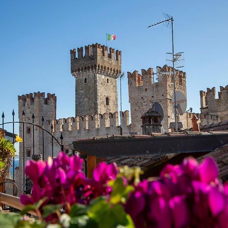 Sirmione4U - Domus By The Castle Apartment ภายนอก รูปภาพ