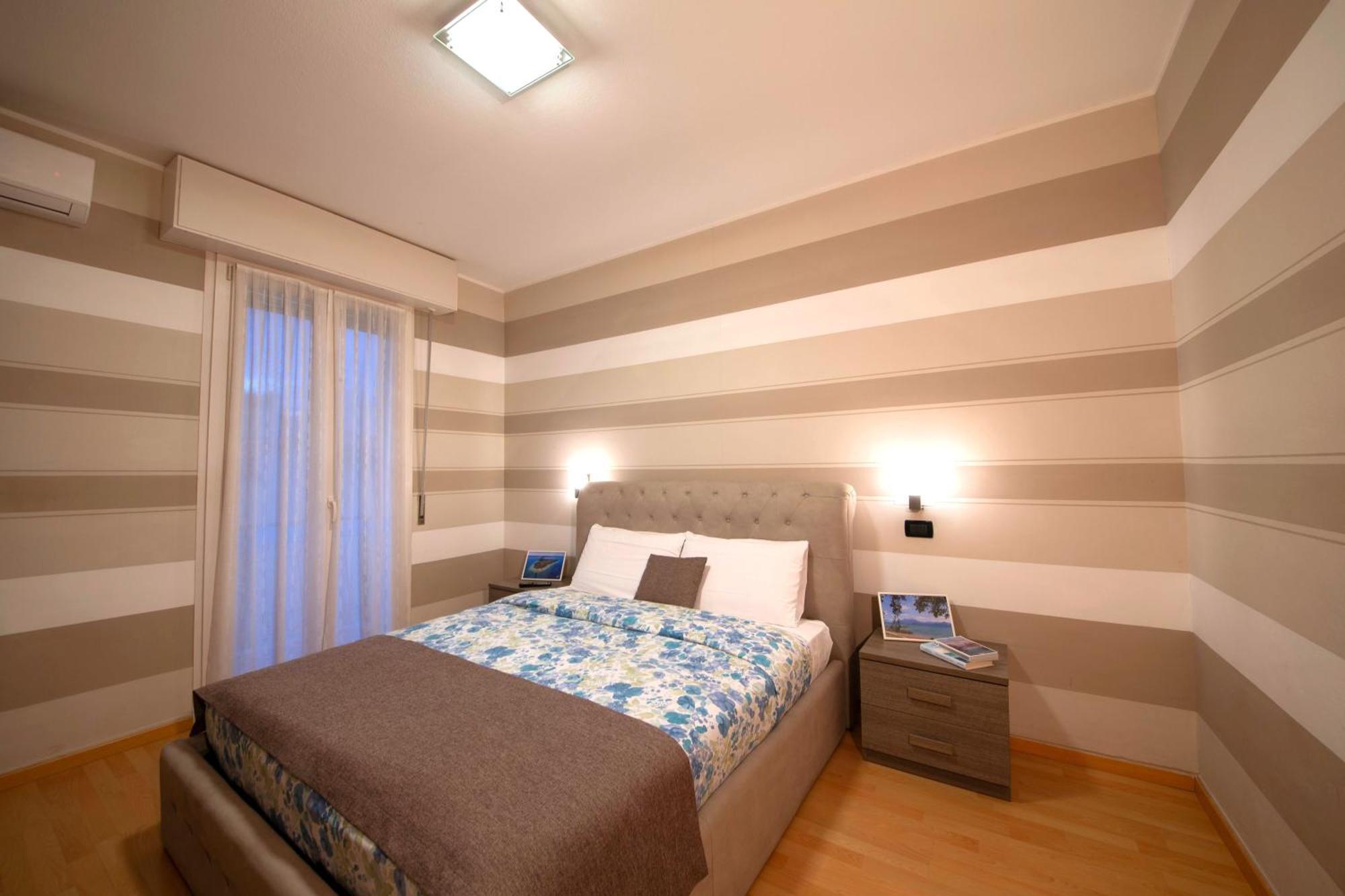Sirmione4U - Domus By The Castle Apartment ภายนอก รูปภาพ