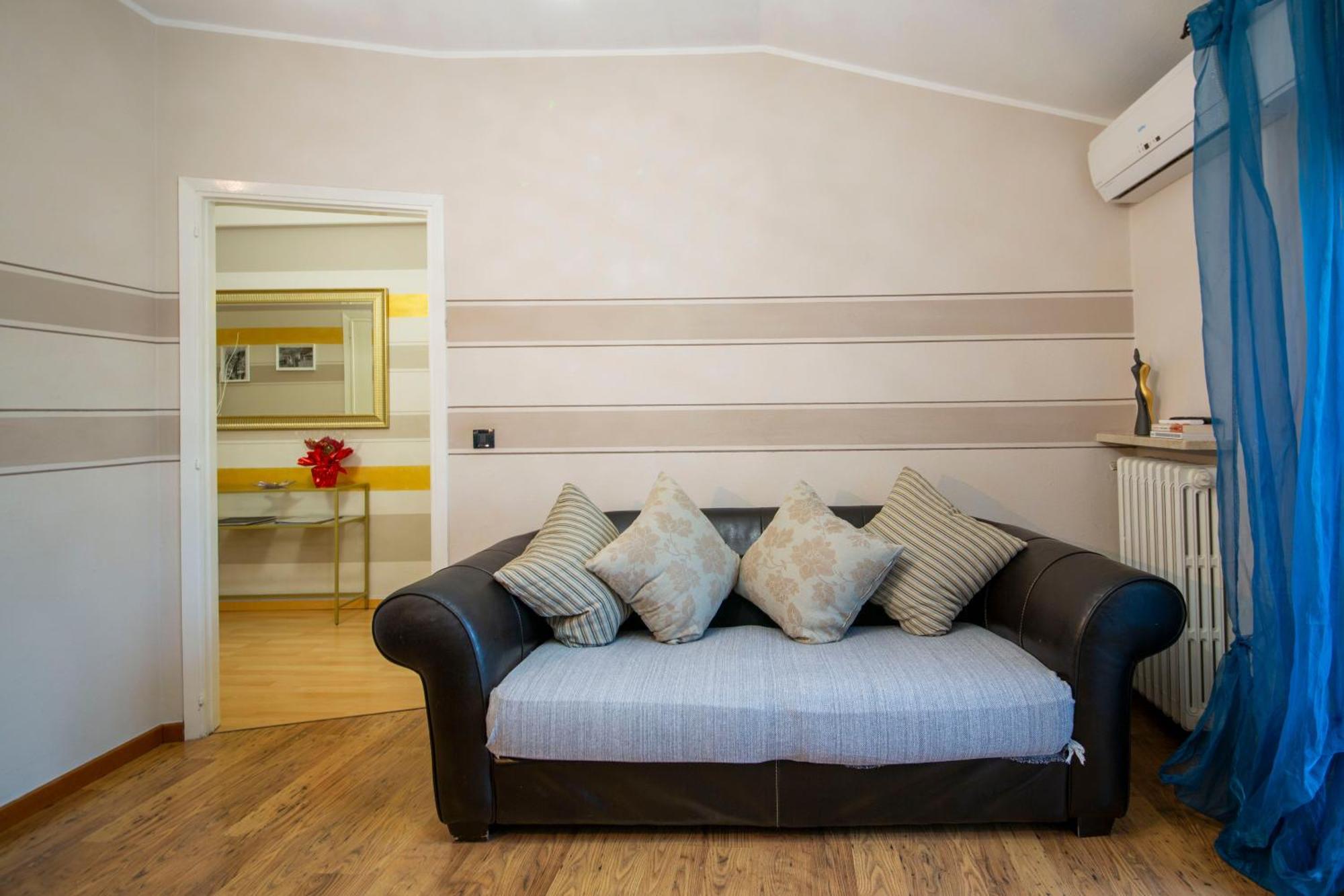 Sirmione4U - Domus By The Castle Apartment ภายนอก รูปภาพ